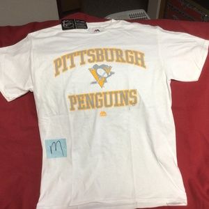 NHL Pittsburgh Penguins NWT tshirt